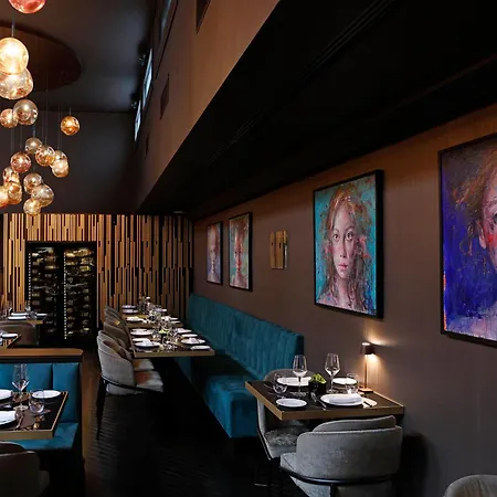 U-Visionary Roma Hotel
