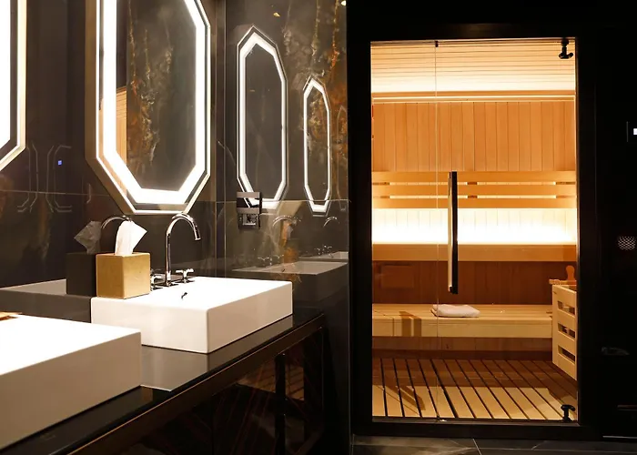U-visionary Otel Roma