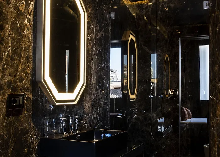 U-visionary Otel 5*